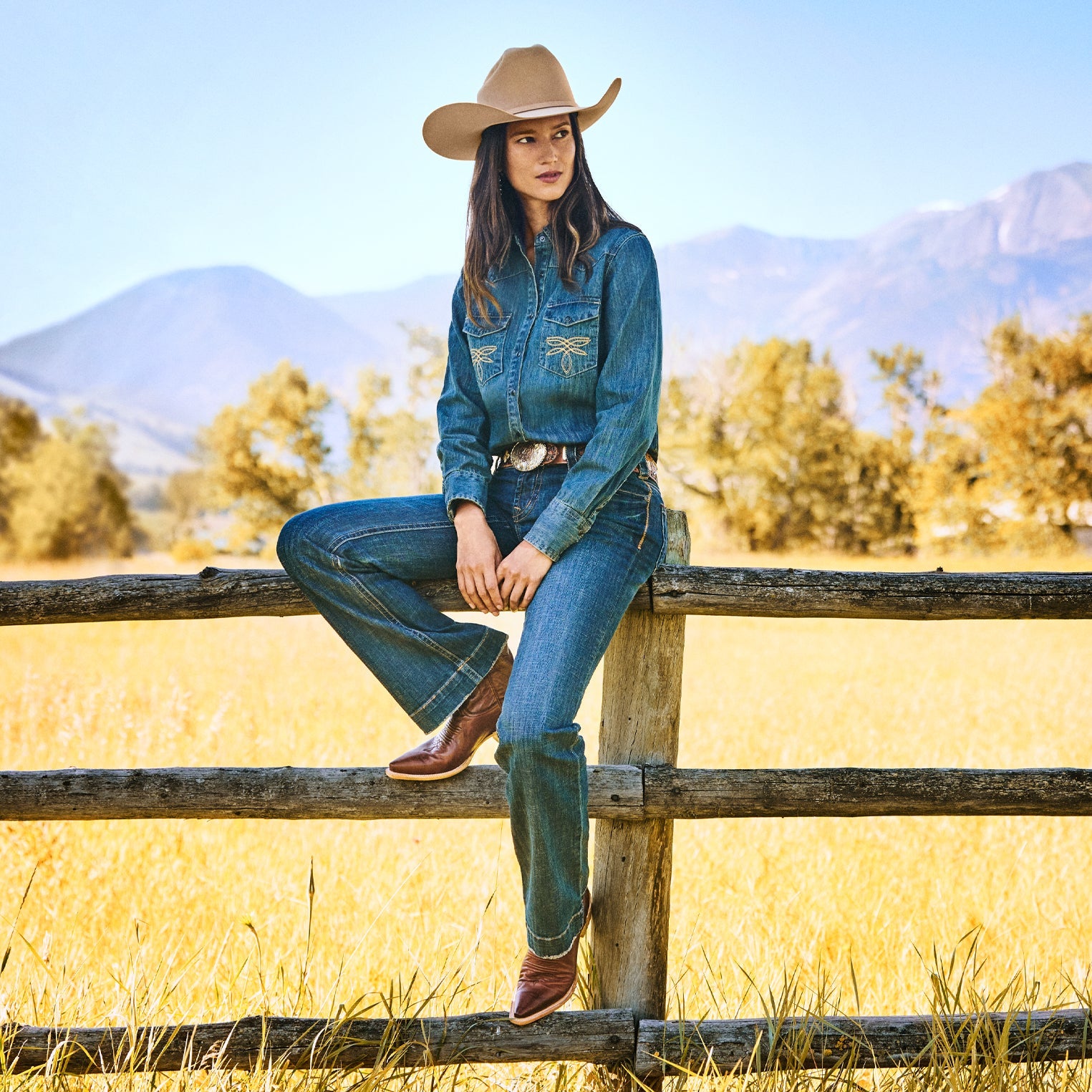 214 City Trouser Jeans In Medium Wash Blue | Stetson Women