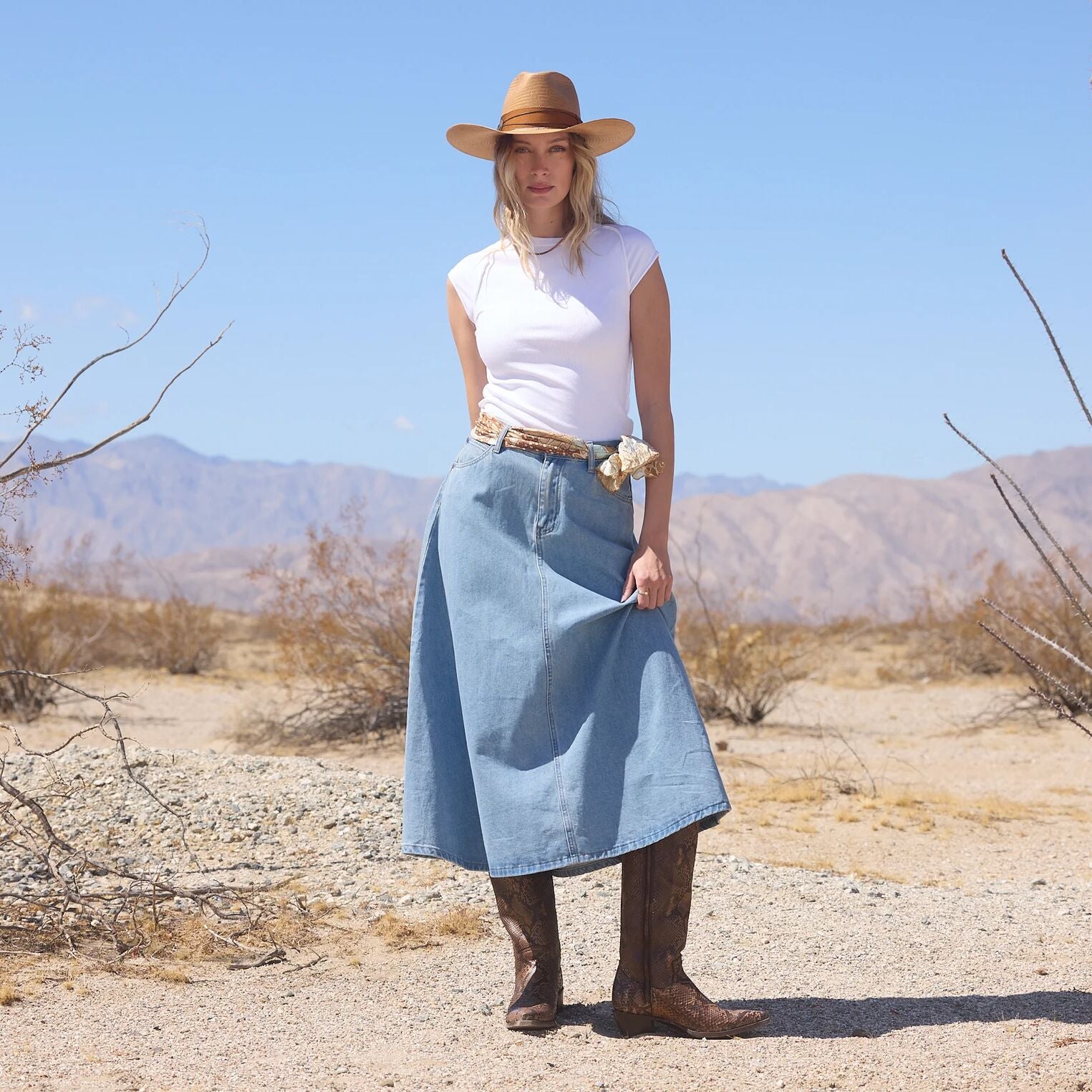Light Wash Denim Skirt Blue | Stetson Women