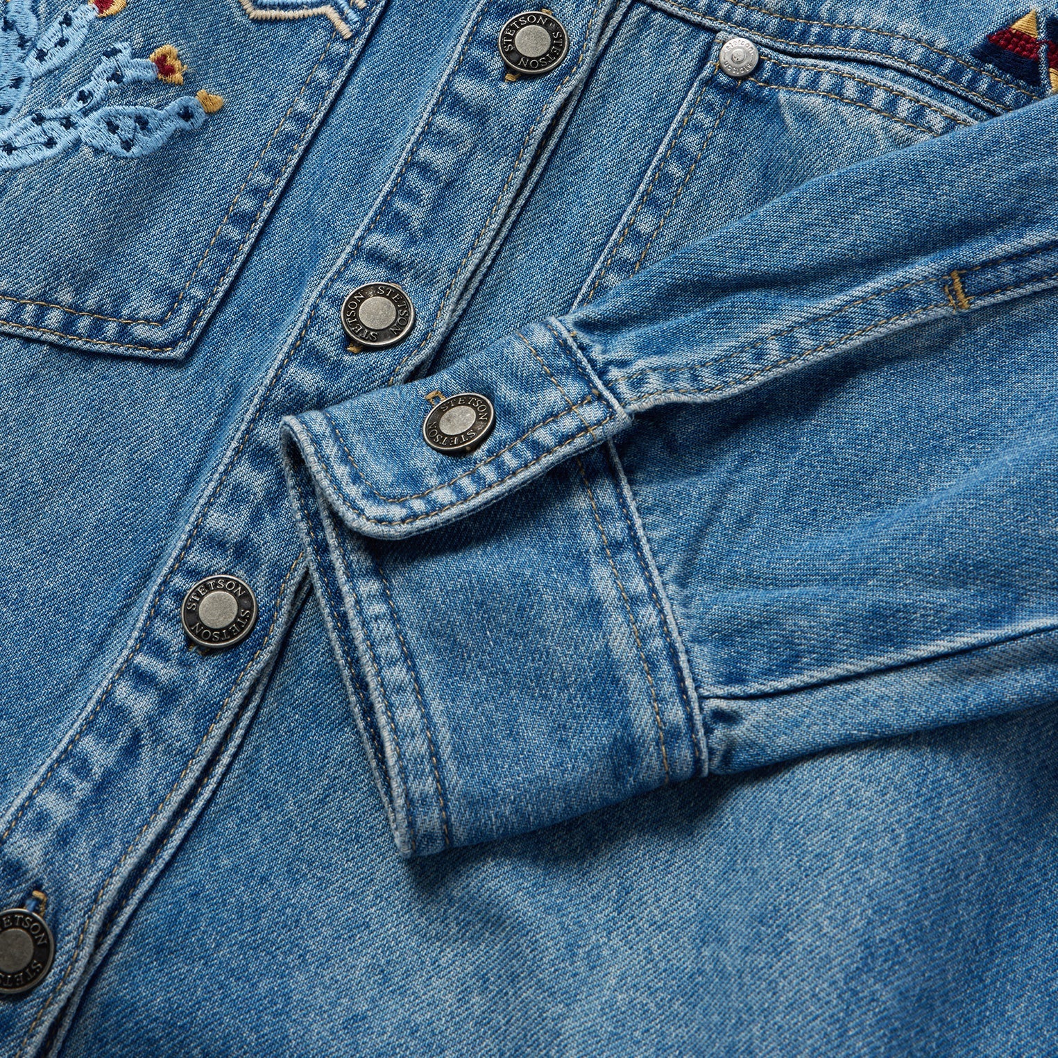 Embroidered Denim Button-Up Cropped Shirt Blue | Stetson Women